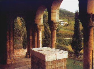 Mirador este con el ara